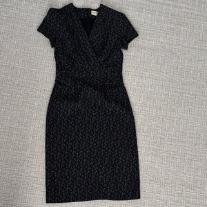 MM.LaFleur Black Jacquard Patterned V-Neck Midi Dress